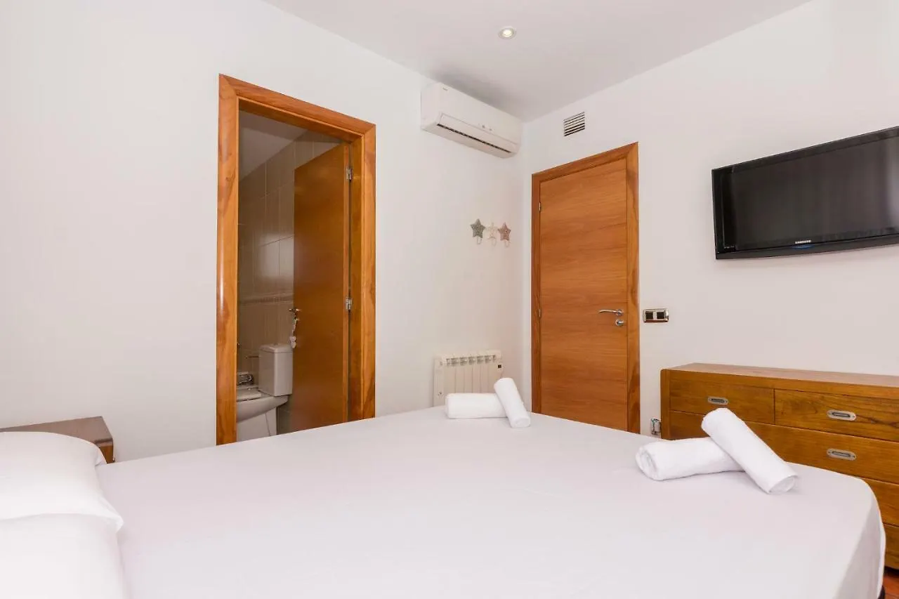 Homeholidaysrentals Electra Santa Susanna Spain